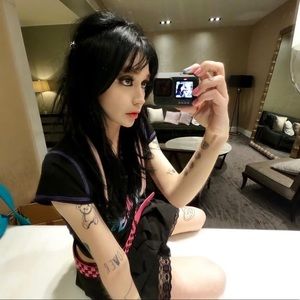 Meet your Posher, Alondra